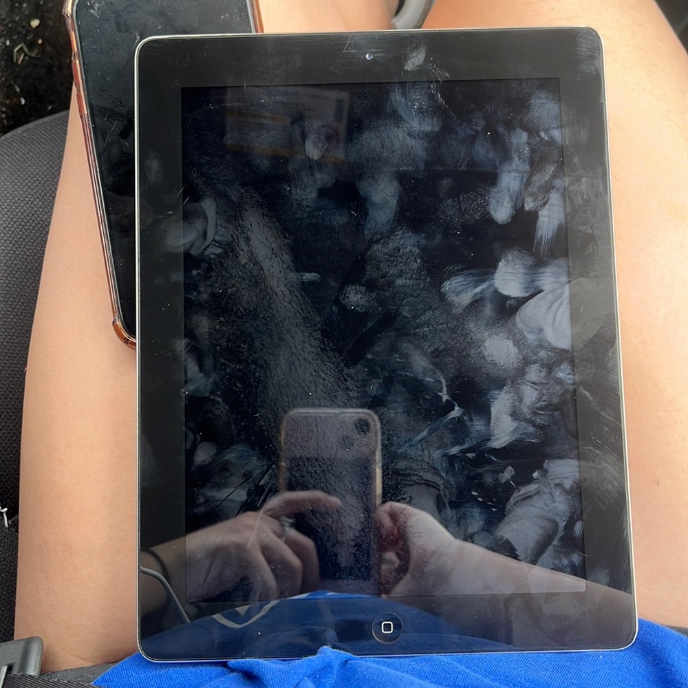 16 gb apple ipad space grey used twice
